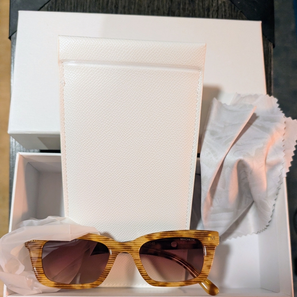 NWT! MACHETE Ruby Sunglasses NWT - image 4